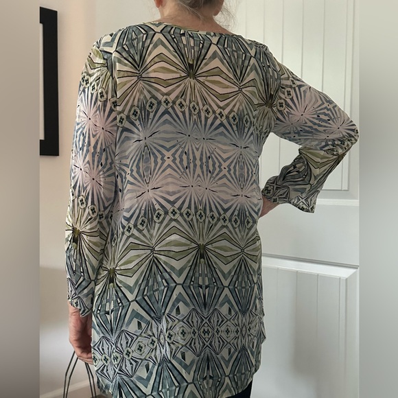 APNY Tunic Geometric Print - Picture 3 of 9